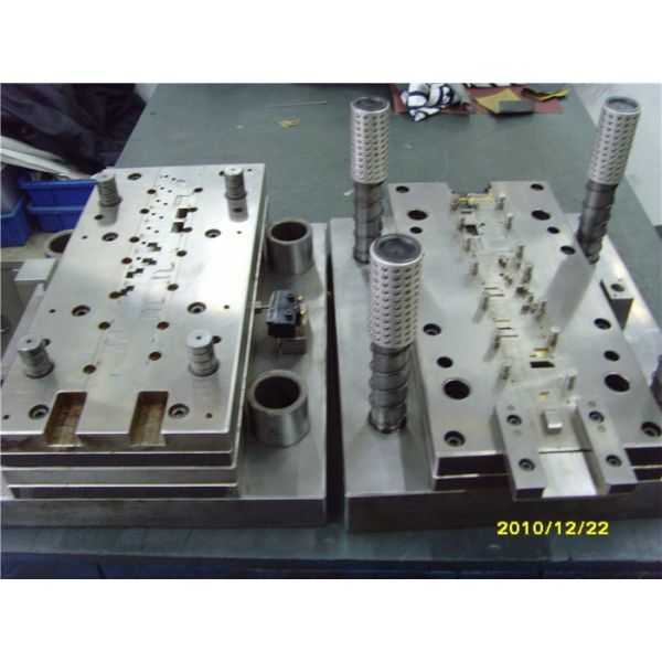 Terminal Blocks Metal Stamping Dies , Stamped Steel Parts With Progrssive Way