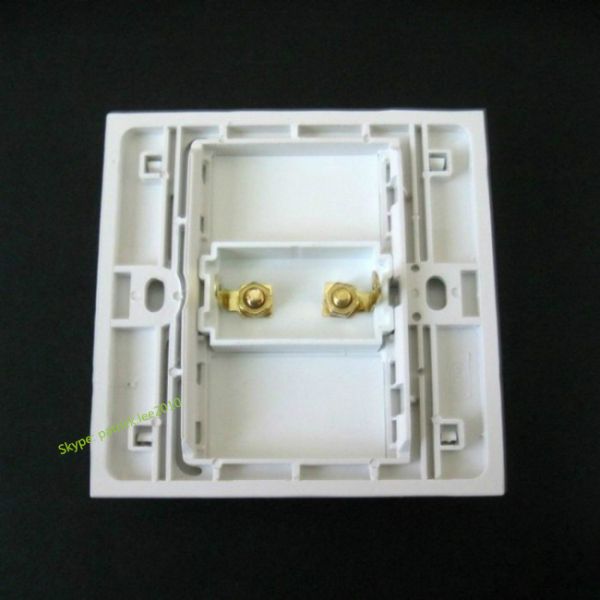 Smart Home Application Wall Socket With Audio Speaker Banana Connector 86x86mm Size