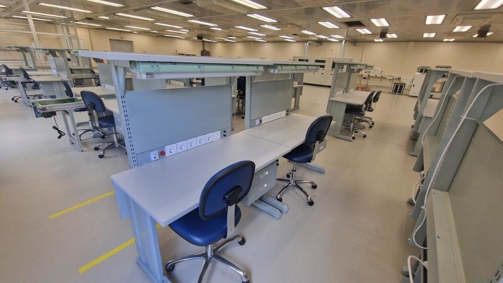 Customized ESD Workbench | Anti-Static Electrical Lab Work Table For Electronics Assembly