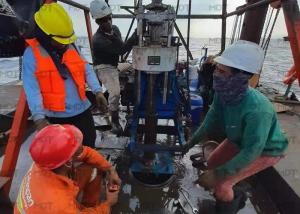 China 200m Depth 90° Angle Spindle Drilling Rig For Professional Drilling wholesale