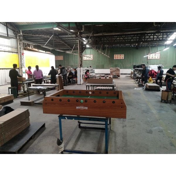 Supplier pool table wood billiard table traditional MDF game table