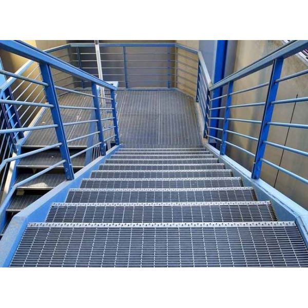 Serrated Steel Grating Used In Wet And Slippy Places