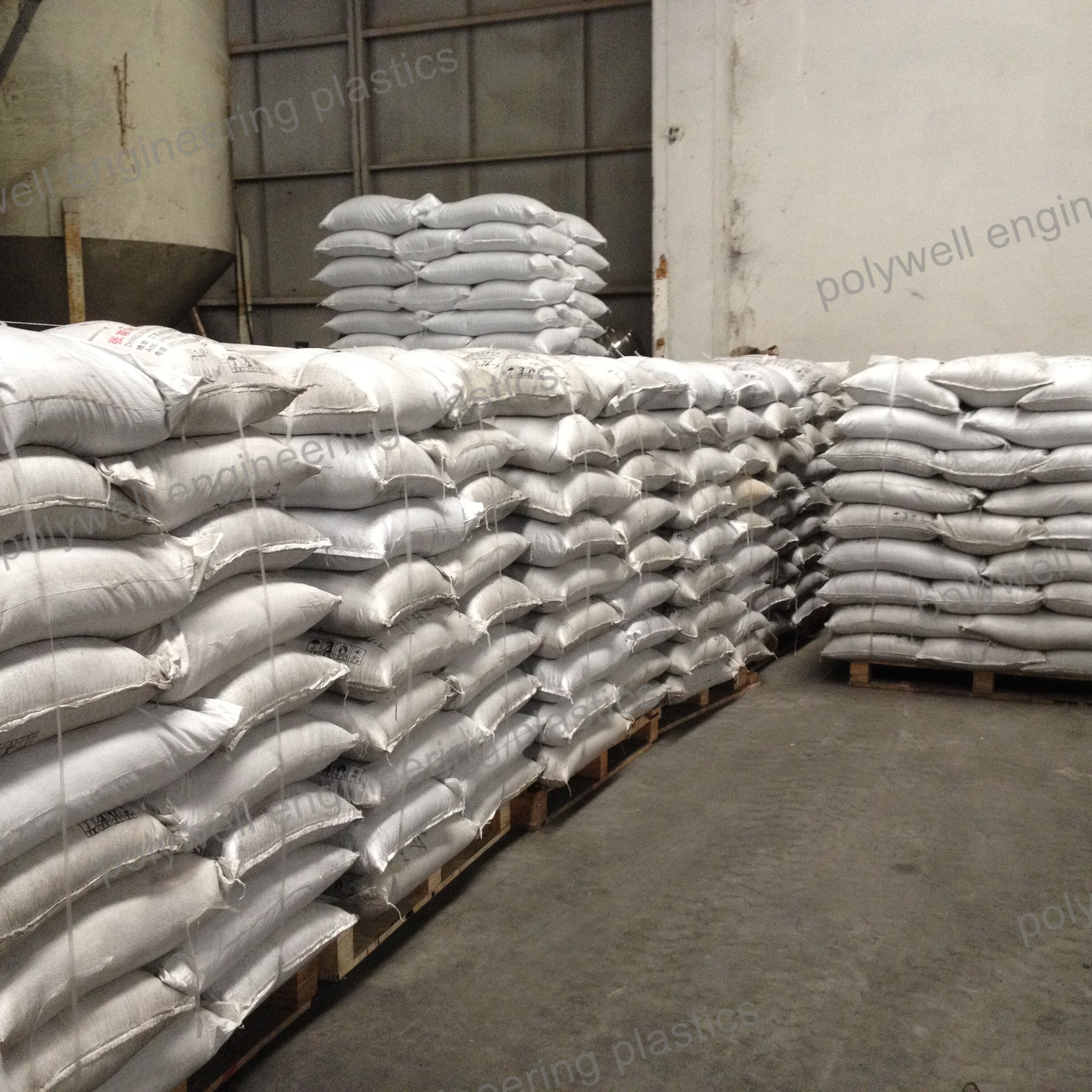 25% Glass Fiber Reinforced Toughened High Melting Point Plastic Granules For PA Extruding Profiles Bars