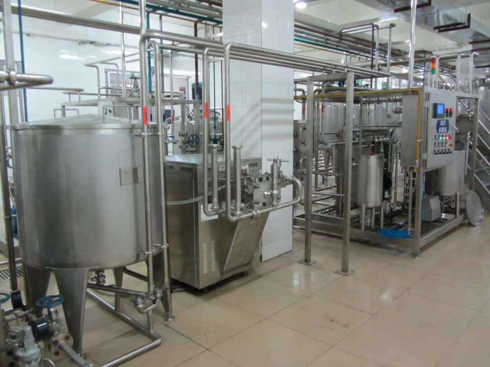 Complete 500-20000l/H Pasteurized Milk Processing Line Customized Equipment For Dairy Industry SUS304/316