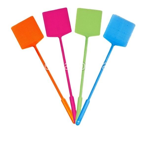 Quality Plastic Fly Swatters for Efficiently Managing Insect Infestations in Summer and Fall for sale