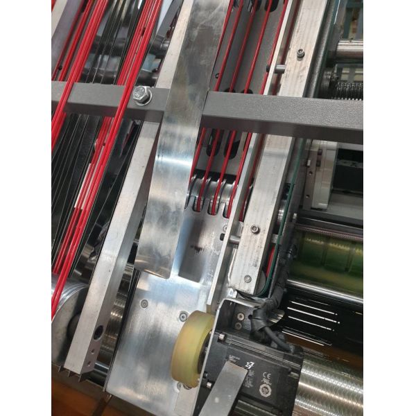 10000pcs/H Front Feeder Litho Flute Laminator Machine Synchronous Servo Driven