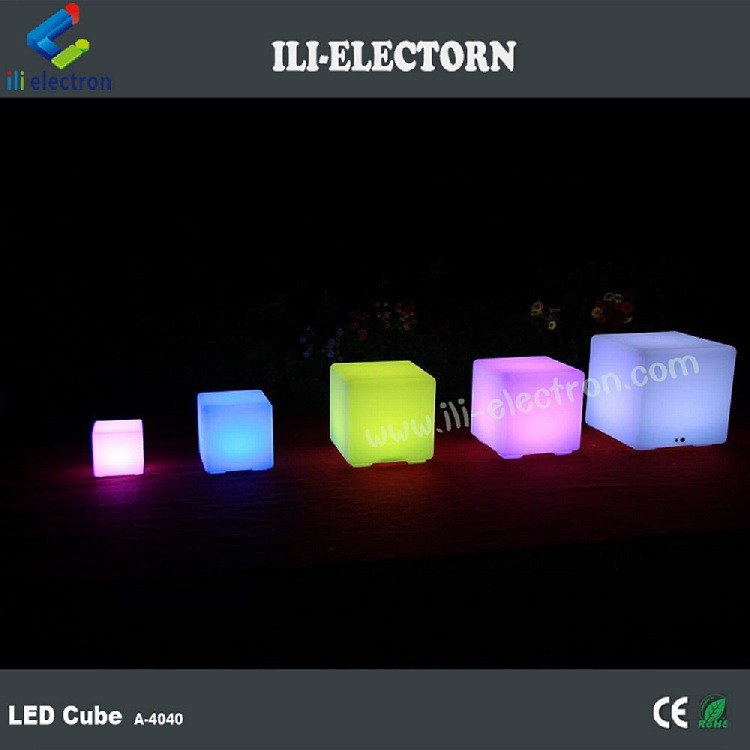 Muti-Color LED Illuminated Cube Stools 40 Cm Rechargeable Remote Control