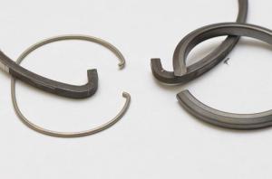 China Hardware Fasteners Wire Snap Ring For Impact Loading Various Sizes wholesale