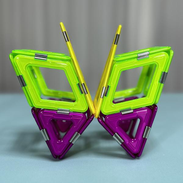 Quality Magnetic Tile Assembly With Versatile Shapes For Animals And Plants Butterfly for sale