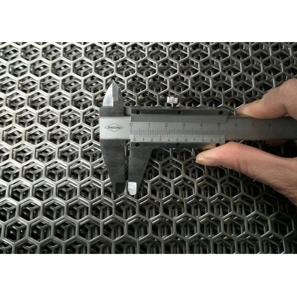 High Corrosion Resistance Perforated Metal Panel with Different Hole Patterns for Industry Filtration