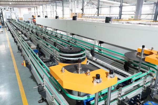 Quality Automatic Empty Can Collecting Conveyor Powder Cans Collection Chain PLC Control for sale
