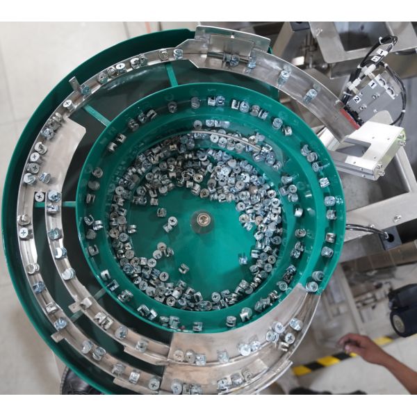 Hardware Eccentric Wheel Screw Counting Packing Machine 1.2kw