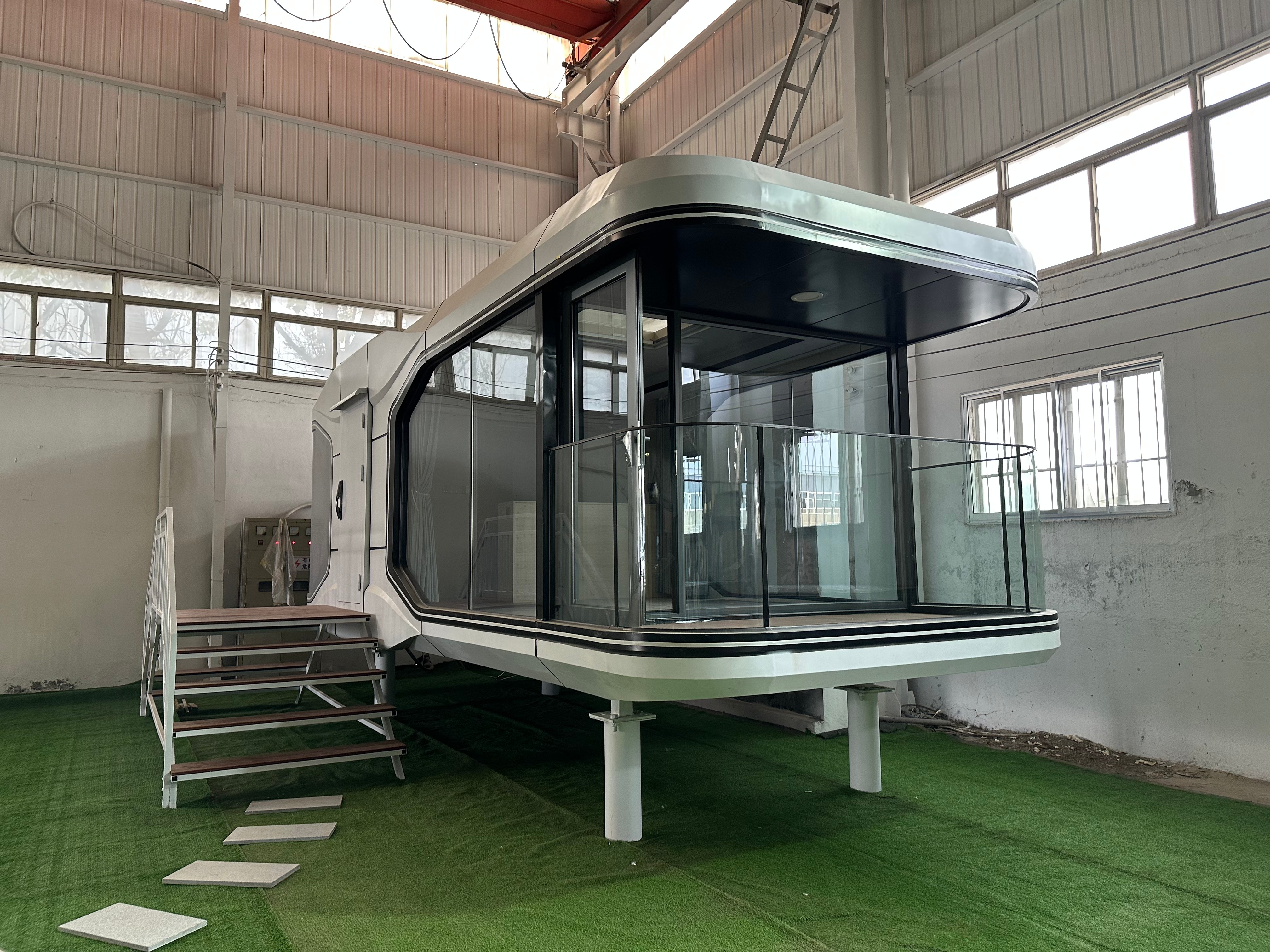 Hotel Various Prefab Tiny Camping Unique Capsule Mobile Home Product Fabricated with Steel Sandwich Panel Main Structure