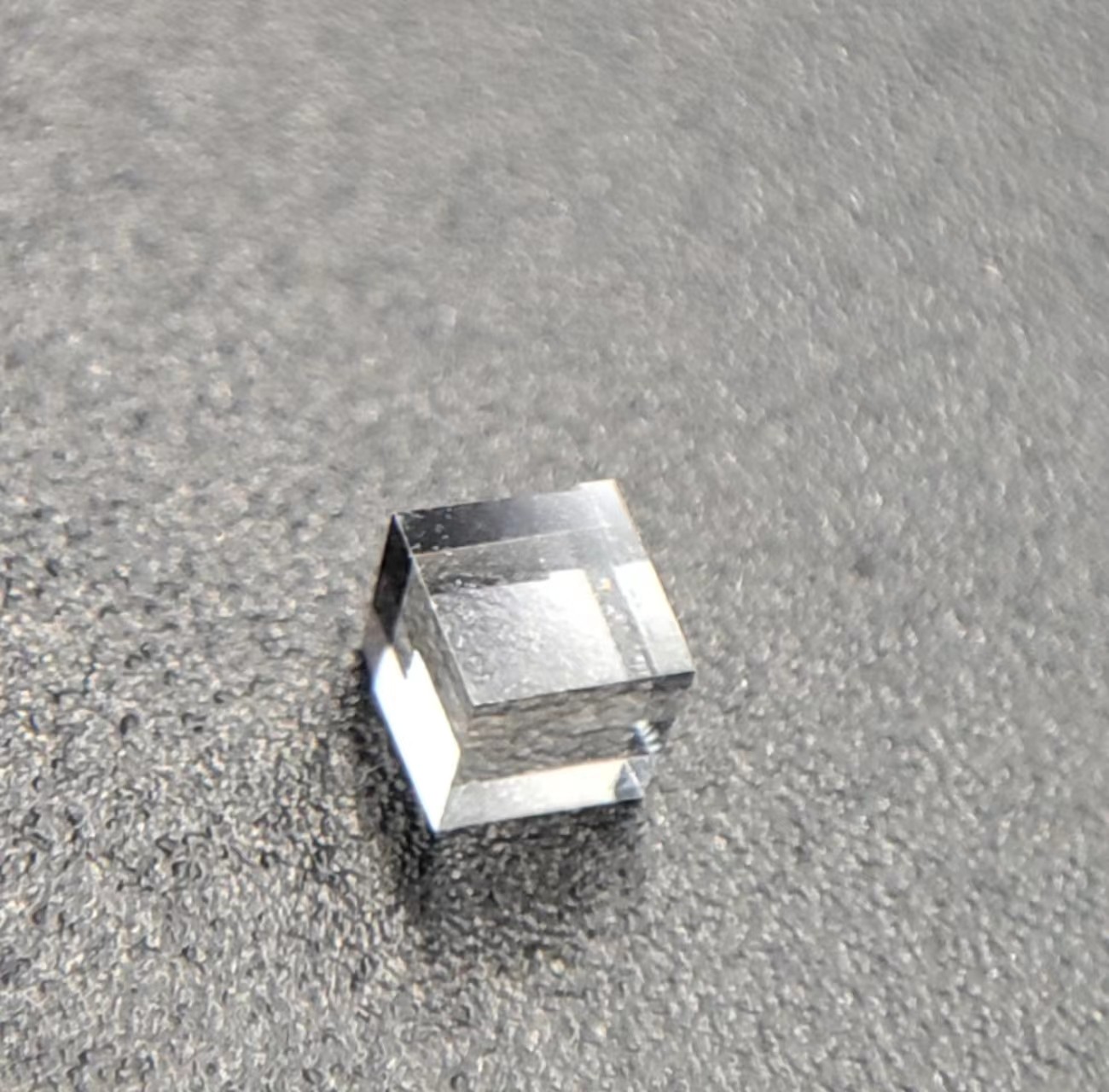 Cube Or Triangle Optical CVD Diamond Prism Mono / Single Crystalline CVD Diamond