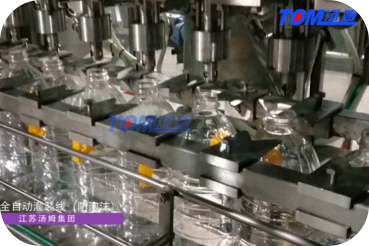 12000 BPH Beverage Edible Oil Wine Vinegar Soy Sauce Level Control Filling And Capping Machine