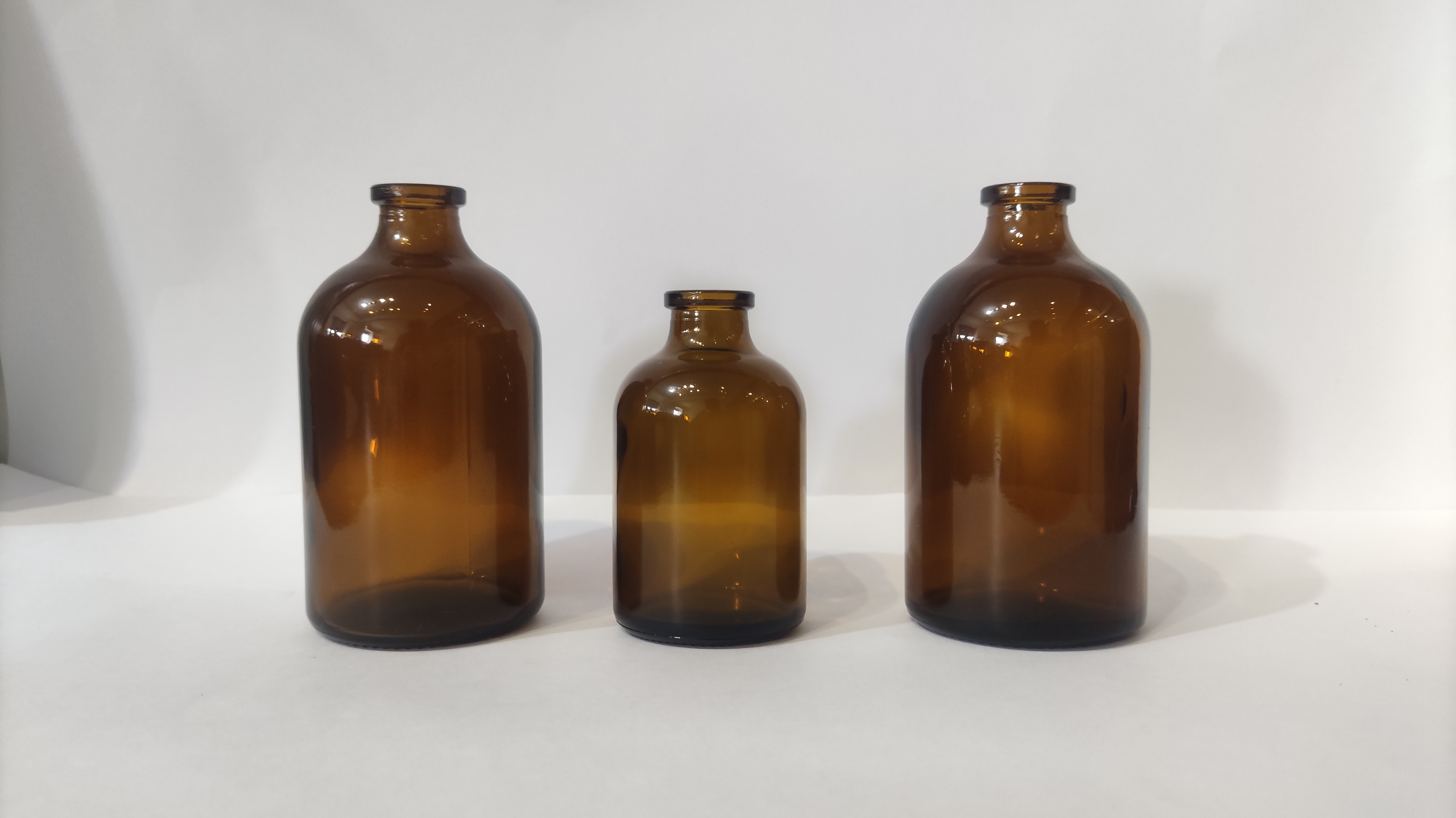 Borosilicate Glass Molded Essential Oil Bottle 20ml 30ml 50ml 100ml Injection Glass Vial