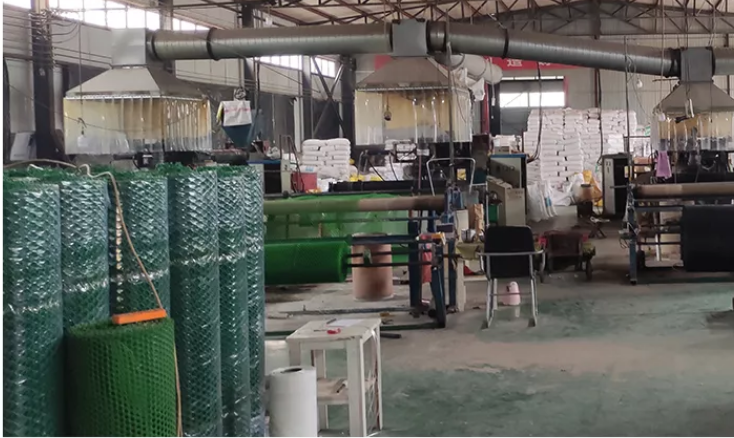 3m Width Plastic Mesh Netting 100m Long In Roll Extruded Plain Rigid