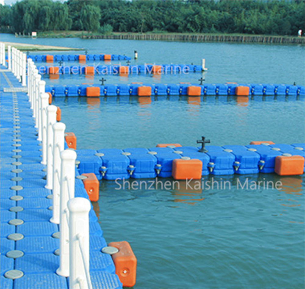 Eco-Friendly Modular Floating Dock Provides Stable Platform For Marina Jet Ski Floating Pontoon