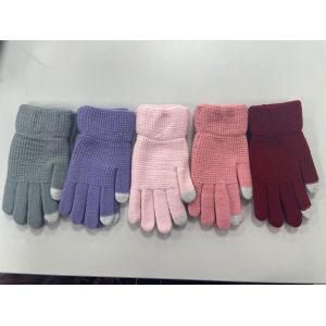 China Custom Design Insulated Winter Knit Gloves Unisex Stretchy Fit with Customized Color wholesale