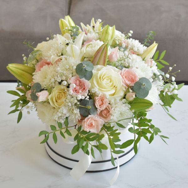 Decorative Cardboard Flower Bouquet Boxes Multifunctional For Graduation