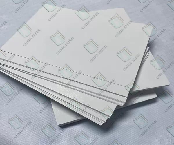 Quality 200g 215g GC2 PE Coated High Bulk White Board for Shipping Box Gift Packaging for sale