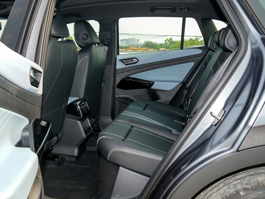 Popular in the CHINA VW ID4 crozz and ID6 crozz Long range new electric vehicle 5 door 5 seat SUV