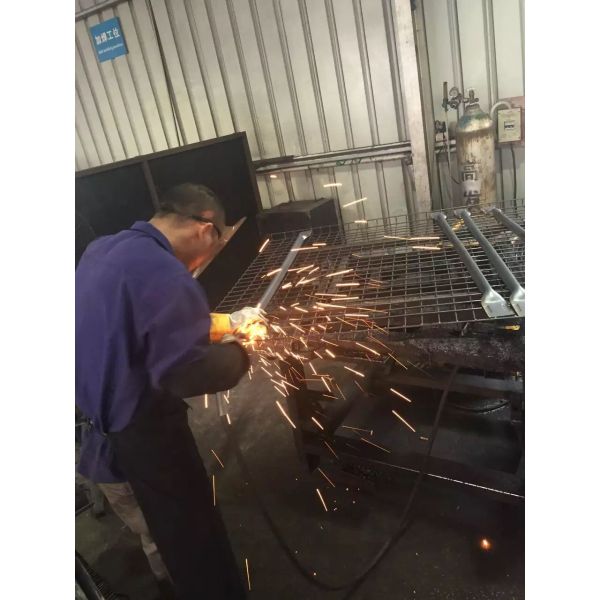 Industrial Wire Mesh Decking High Visibility Pallet Rack Wire Deck Dividers