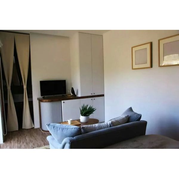 Custom Made Luxury Prefab Container House Flexible Design with Aluminum Window and 20ft Shipping Container