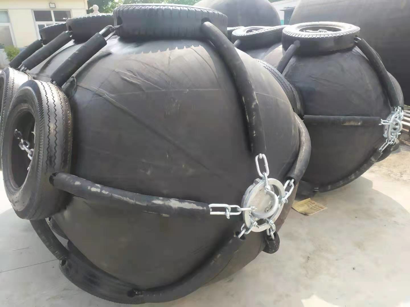 Anti Abrasion Inflatable Rubber Boat Fenders Pneumatic Defense