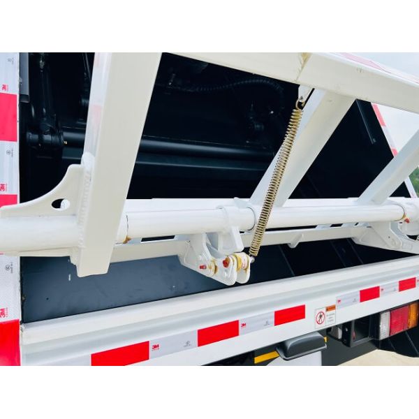 Sinotruk Howo 4x2 10cbm Compactor Garbage Truck Refuse Compactor Truck