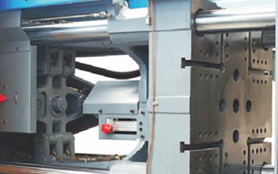 Quality Thermoplastic PE Injection Molding Machine , Injection Moulding Machine MZ320MD for sale