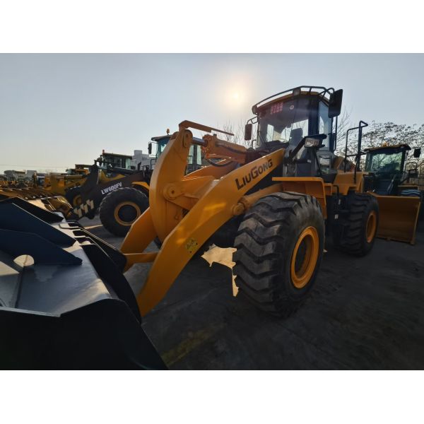 Six Tons Front Wheel Loader Construction Equipment LIUGONG 862 870H 862H