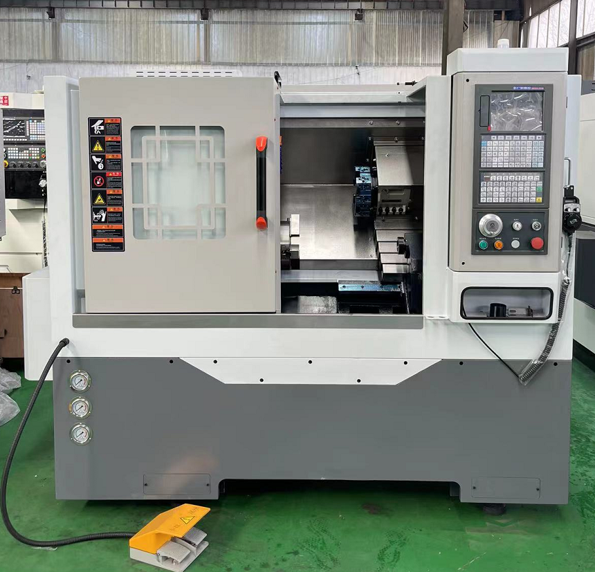 10 Tool Post Stations Slant Bed CNC Lathe Machine Heavy Duty Machining TCK40