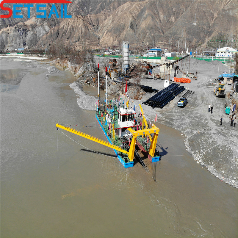 China New Customized Water Flow 800m3 Cutter Suction Dredge Equipment