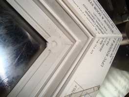 upvc window and door corner cleaning machine, window cleaning. window surface cleaning