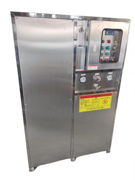 6 Ton Seawater Purifier Desalination Machine Height 171cm Width 111cm Length 62cm