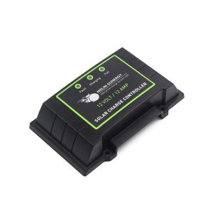 Black IP67 Waterproof PWM Solar Panel And Charge Controller 12V 24V Auto LED Indicator