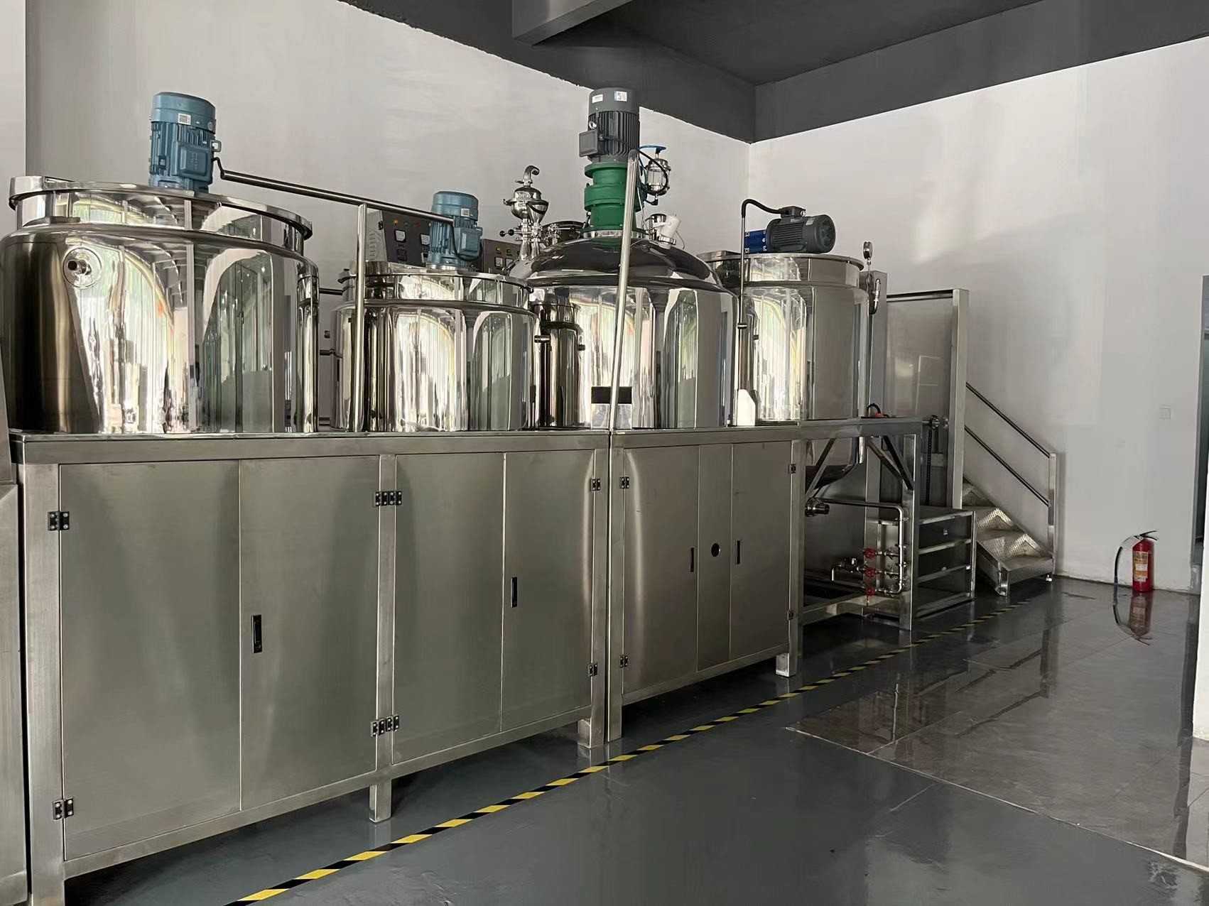 2.2-30KW Cosmetic Emulsifier Mixer High Speed Disperser Low Speed Agitator