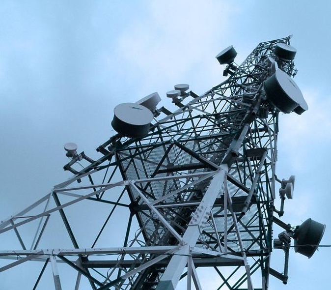 Customizable Quadrangular Angle Steel Communication Telecom Tower In Accordance With ISO 9001 Standard