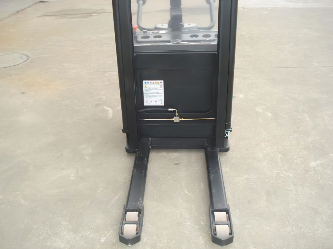 CE Approved 1500kg Electric Reach Stacker with Reach Distance 500mm