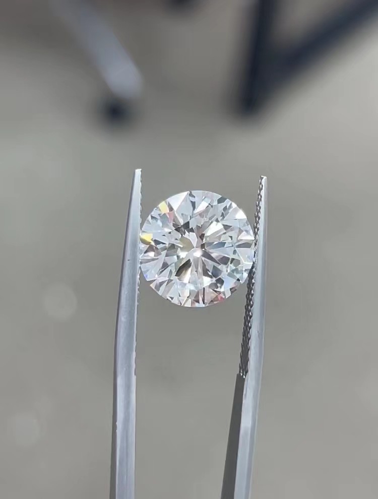 Round Shape CVD D Color VS1 Clarity IGI Certified 2ct Laboratory Created White Diamonds