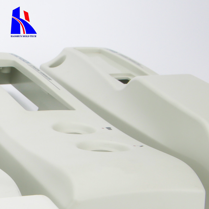 OEM NAK80 PA Plastic Injection Molding Part White Edge Gate Hot Ruuner Silkscreen