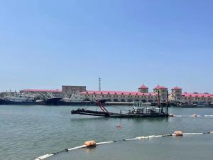 China 16kw Versatile Sand Mining Dredge With A Blue Color For Various Sand Extraction Needs wholesale