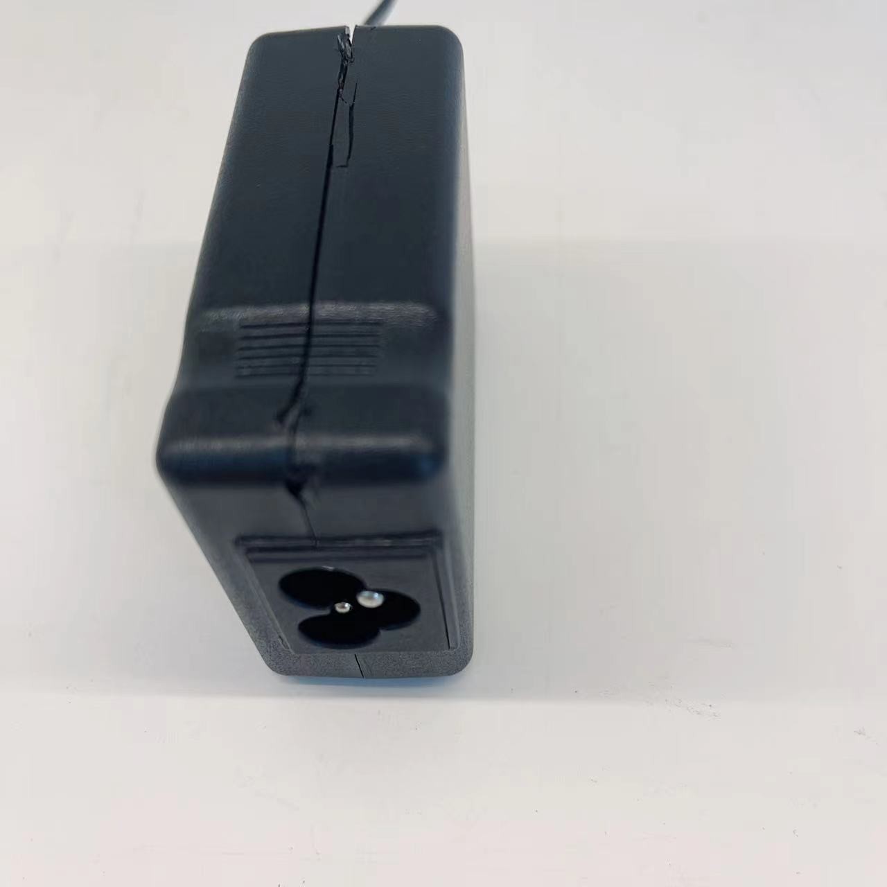 9V 1.6A Laptop AC Adapter Desktop Power Source Power Adapter 10mS