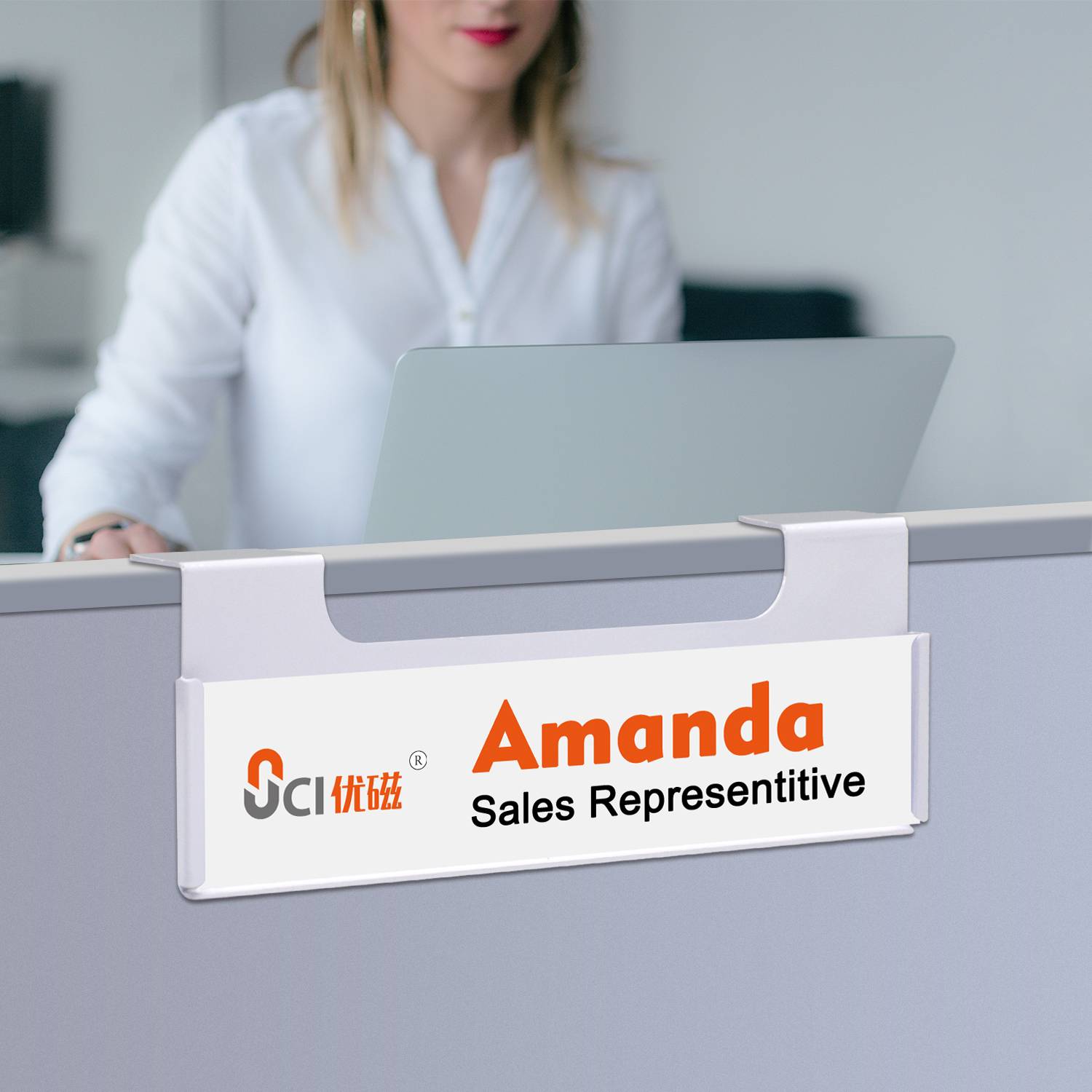 Cubical Name Holder