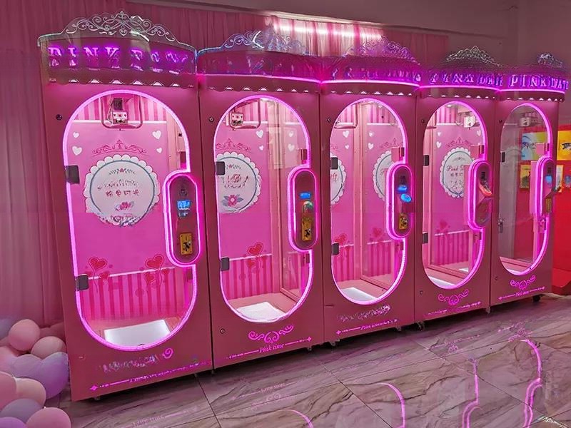 Colorful Doll Grabbing Machine Arcade Toy Grabber Machine For Game Center
