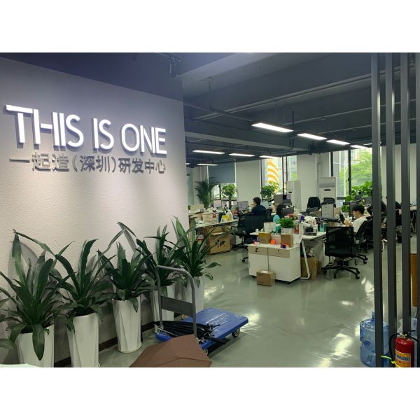 Semi-Automatic Car Phone Holder with ABS+PC Material and 1 Year Warranty for BMW Fitment