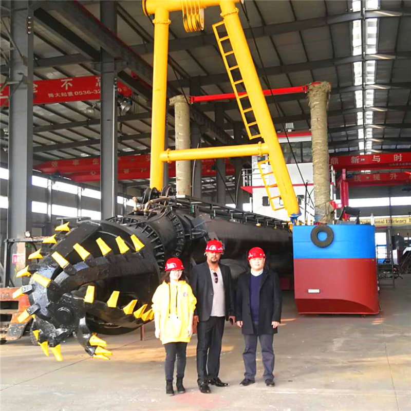 China Low Price 10inch Cutter Suction Dredger with ISO Certification