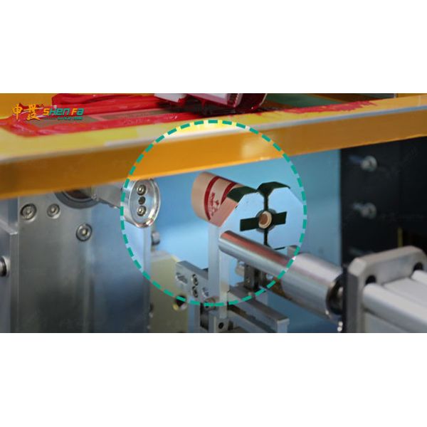Oval Bottle Square Lipstick Servo Automatic Screen Printing Machine