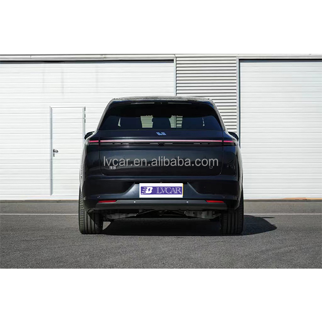Light Interior Color and Automatic Air Conditioner within LiXiang L7